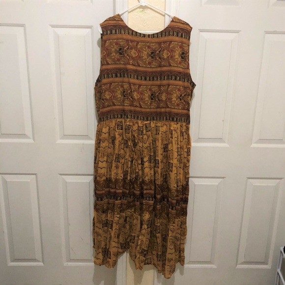 The Avenue Dress - Picture 4 of 4